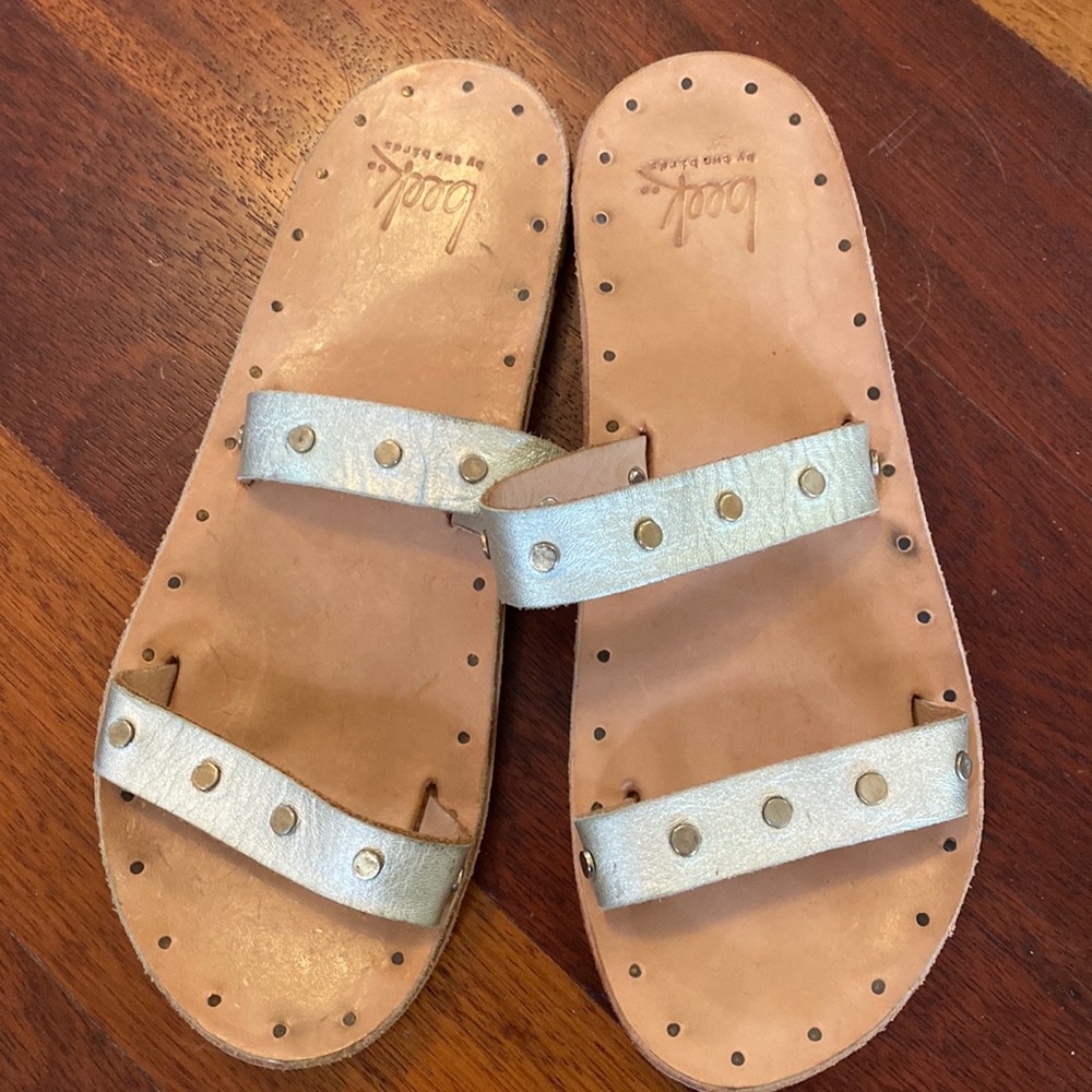 Beek slides metallic size 6